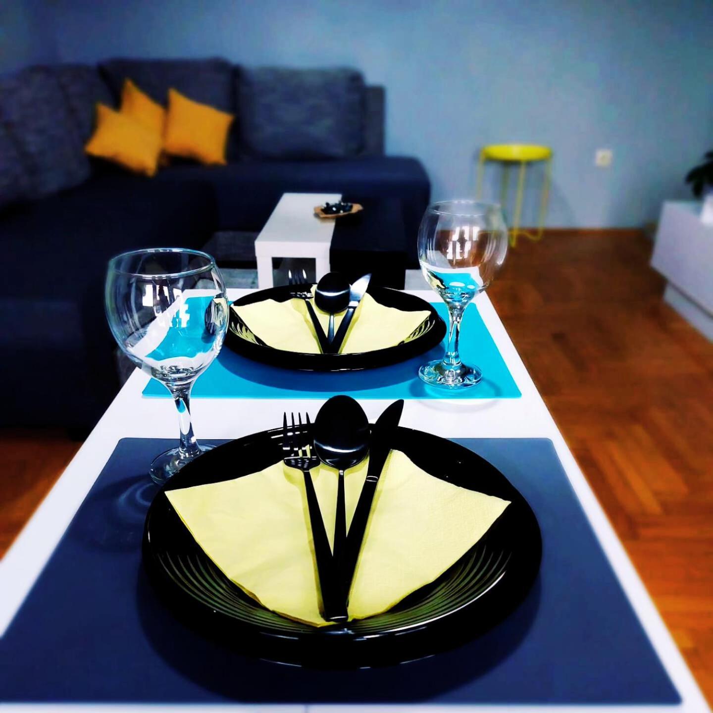 סרמסקה מיטרוביקה Xo Apartman מראה חיצוני תמונה